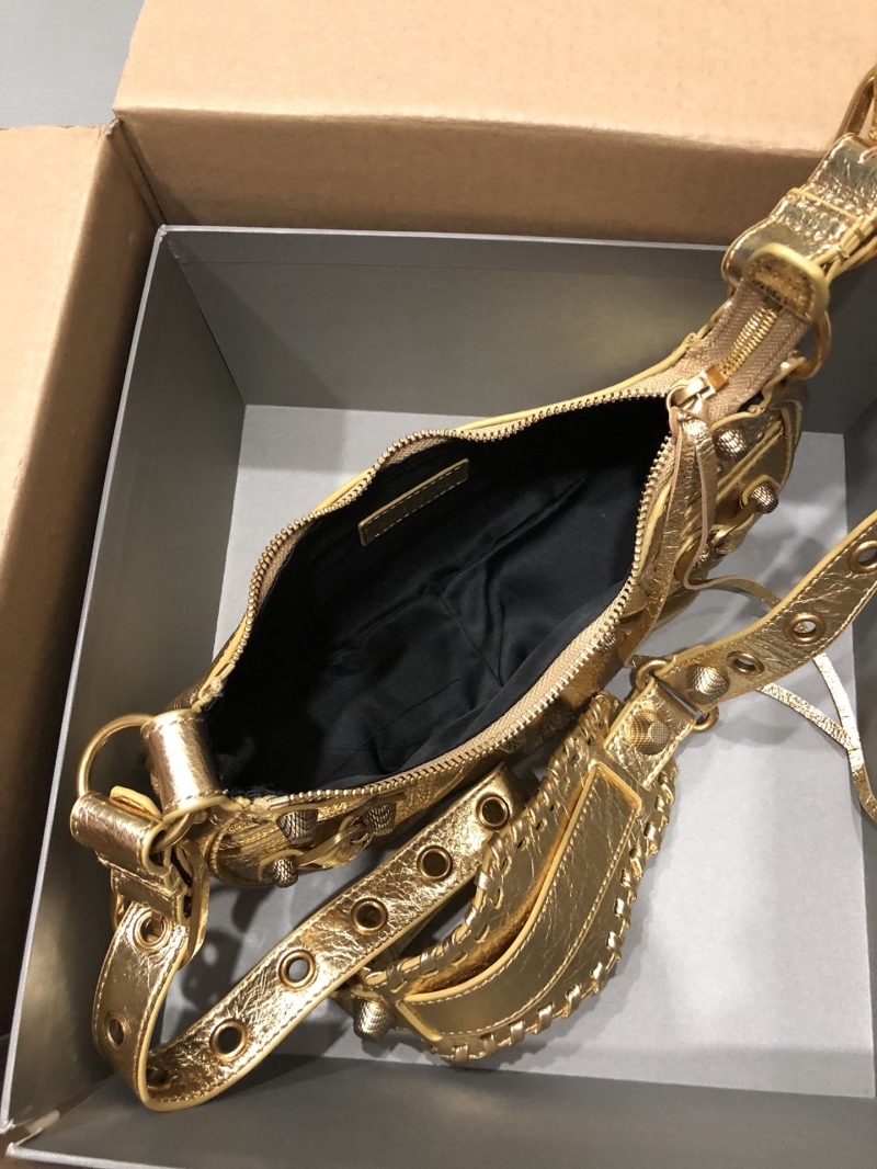 Ba1en*iaga le cagole bags